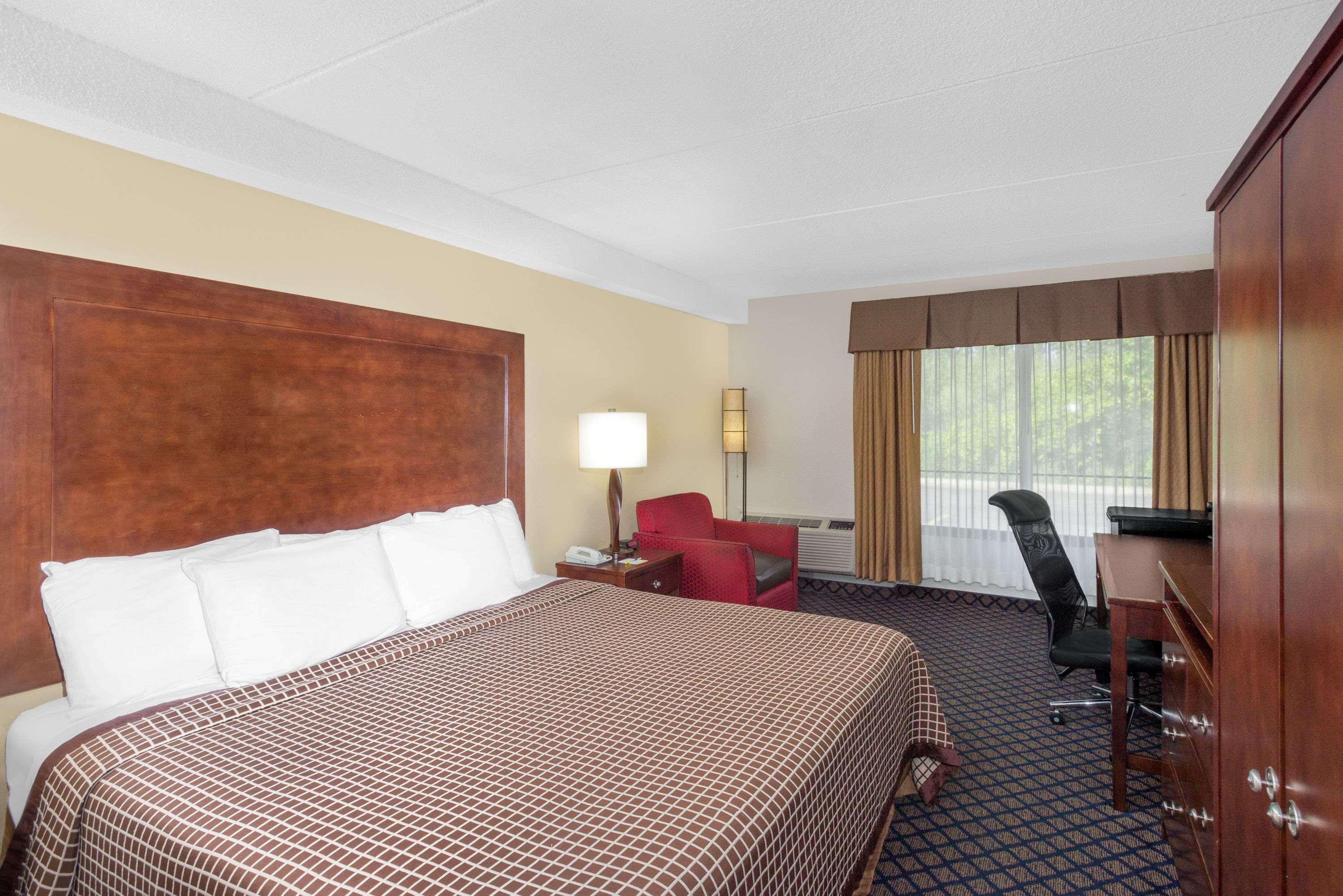 Days Inn By Wyndham Geneva/Finger Lakes Exteriér fotografie